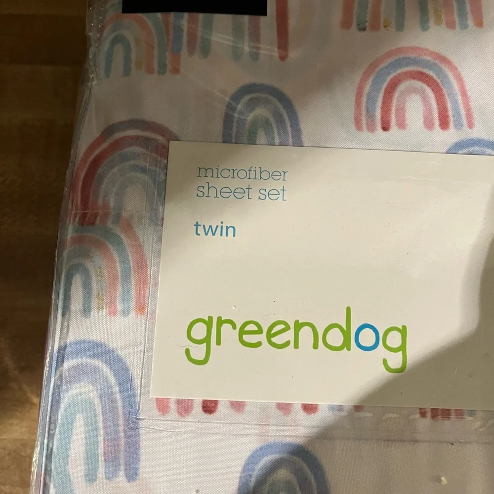 Green dog twin rainbow sheets